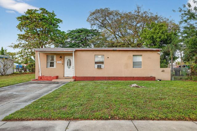 1525 NW 14th Ct, Fort Lauderdale, FL 33311