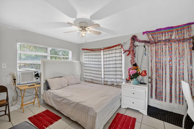 1525 NW 14th Ct, Fort Lauderdale, FL 33311