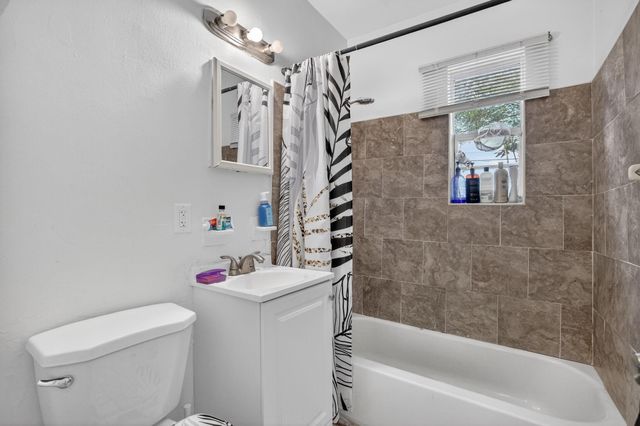 1525 NW 14th Ct, Fort Lauderdale, FL 33311