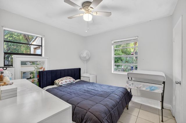 1525 NW 14th Ct, Fort Lauderdale, FL 33311