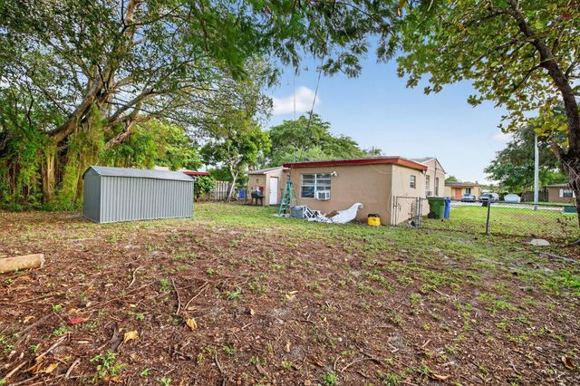 1525 NW 14th Ct, Fort Lauderdale, FL 33311