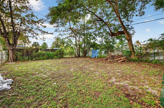 1525 NW 14th Ct, Fort Lauderdale, FL 33311