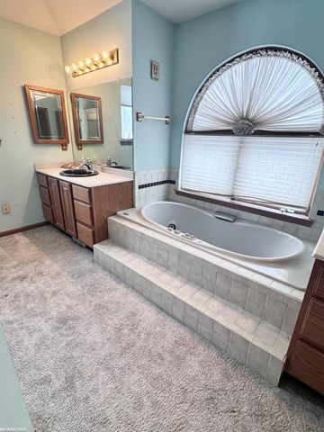 58210 Timothy Lane, Washington, MI 48094