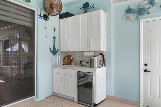 6481 SE Clairmont Place, Hobe Sound, FL 33455
