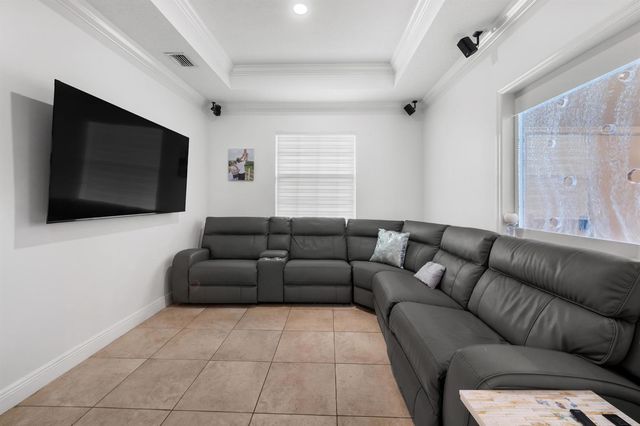 6481 SE Clairmont Place, Hobe Sound, FL 33455