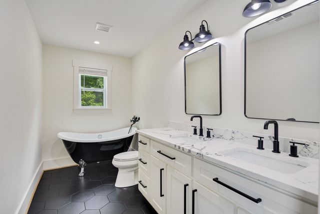 240 DOGWOOD RD, Somerville, TN 38068