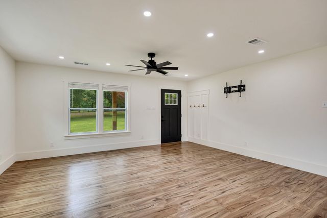 240 DOGWOOD RD, Somerville, TN 38068