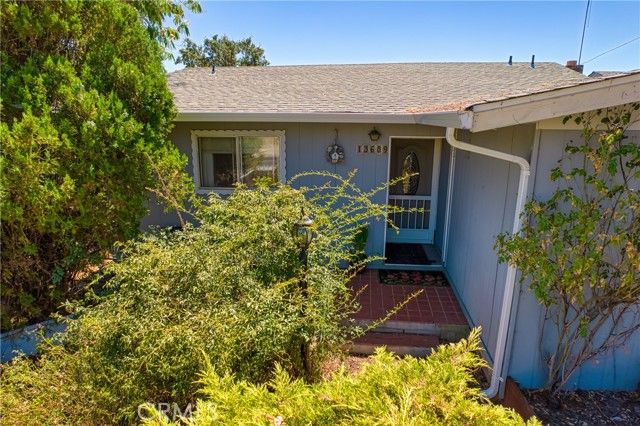 13689 Arrowhead Road, Clearlake, CA 95422