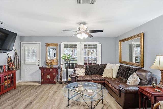 1051 Meadow Oaks Street, Reno, TX 76020