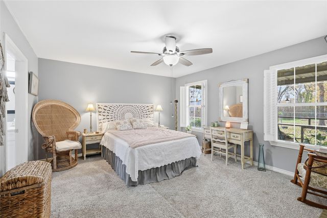 1051 Meadow Oaks Street, Reno, TX 76020