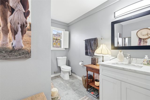 1051 Meadow Oaks Street, Reno, TX 76020