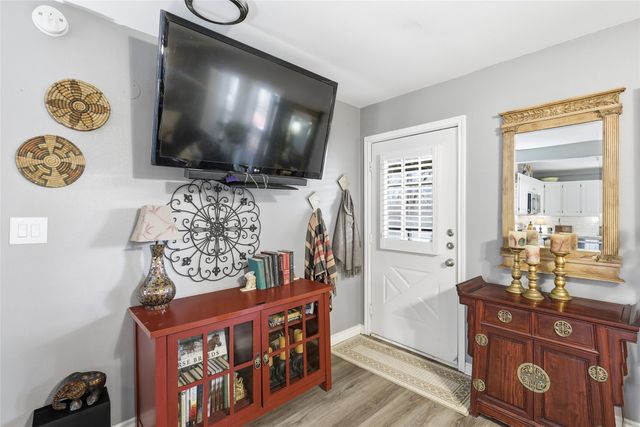 1051 Meadow Oaks Street, Reno, TX 76020