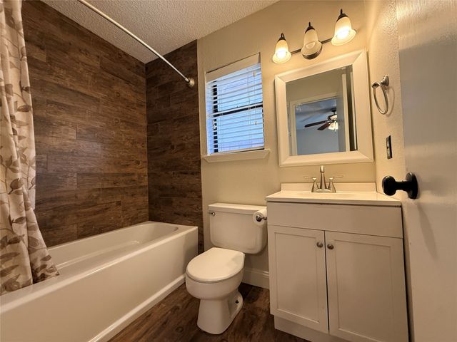 1606 Brook Glen Drive, Sanger, TX 76266