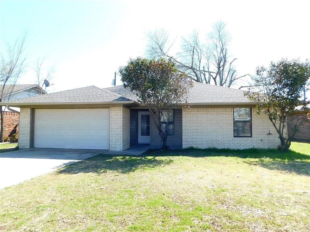 1606 Brook Glen Drive, Sanger, TX 76266