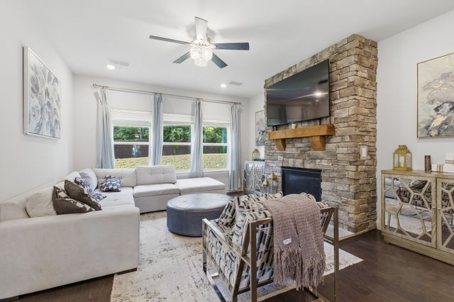4925 Riverbank Dr, Hermitage, TN 37076