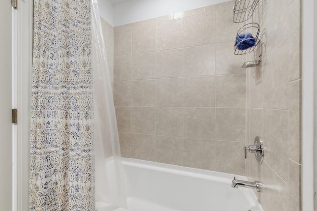 4925 Riverbank Dr, Hermitage, TN 37076