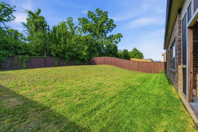 4925 Riverbank Dr, Hermitage, TN 37076