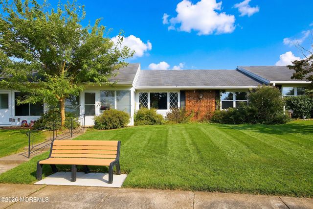 711B Dorchester Drive 1002, Lakewood, NJ 08701