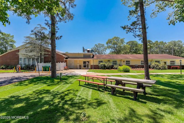 711B Dorchester Drive 1002, Lakewood, NJ 08701