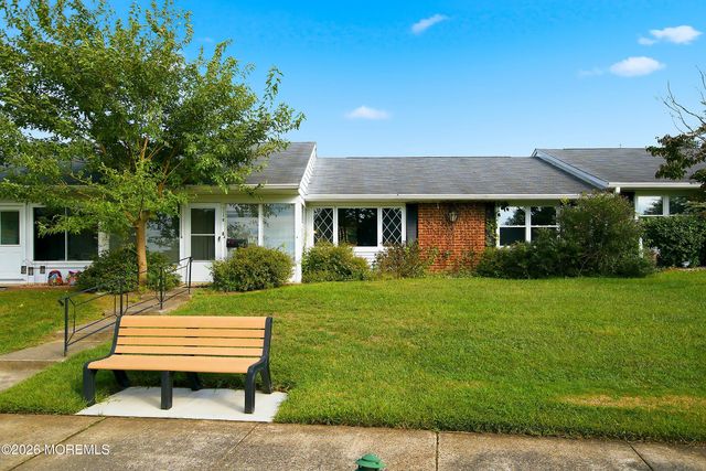 711B Dorchester Drive 1002, Lakewood, NJ 08701