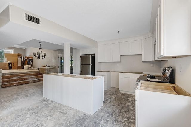 2305 Cherry Hill Road, Texarkana, TX 75503