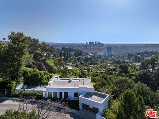 1654 N Doheny Drive, Los Angeles, CA 90069