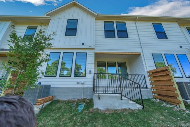 13668 Giovannis Garden, San Antonio, TX 78253