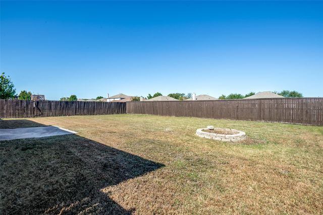 222 Independence Trail, Forney, TX 75126