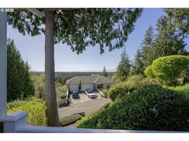 3520 Ocean View Dr, Florence, OR 97439