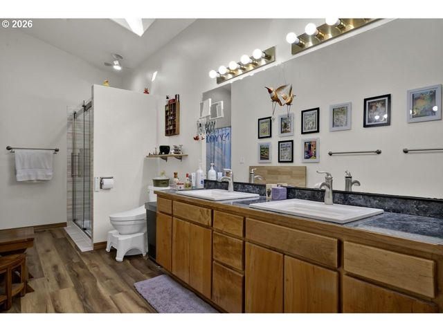 3520 Ocean View Dr, Florence, OR 97439