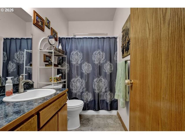 3520 Ocean View Dr, Florence, OR 97439