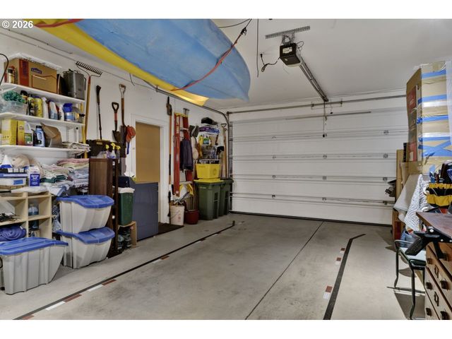 3520 Ocean View Dr, Florence, OR 97439