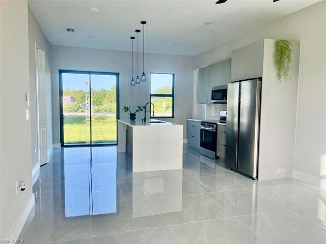 56 Floyd AVE S, Lehigh Acres, FL 33976