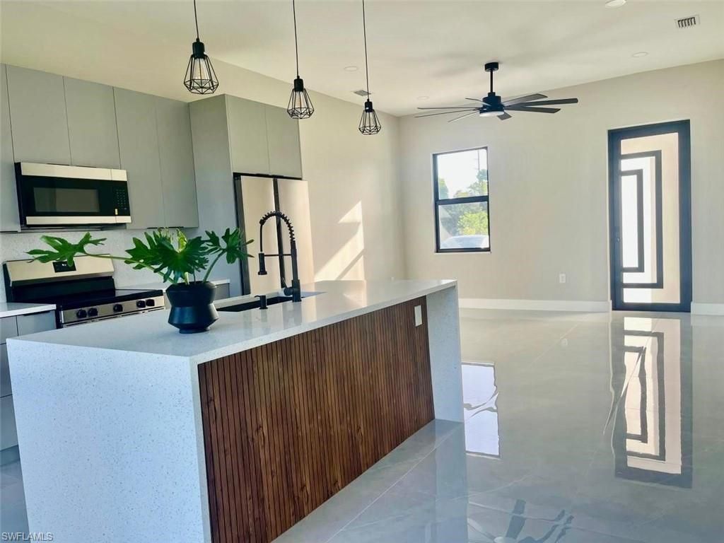 56 Floyd AVE S, LEHIGH ACRES, FL 33976 — photo 5