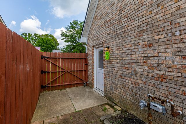 200 Northbrook Road, Nicholasville, KY 40356
