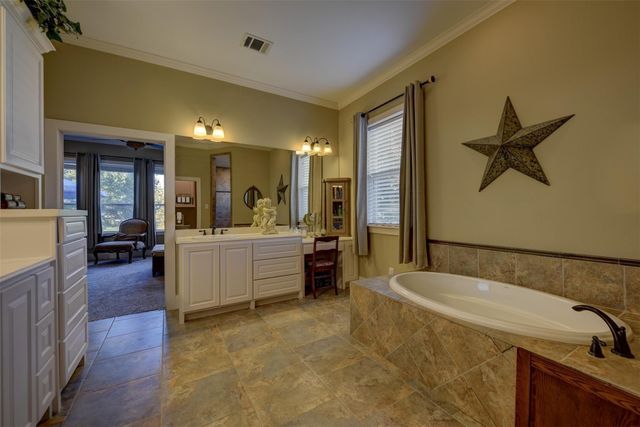 8456 Schuster Road, Ledbetter, TX 78946