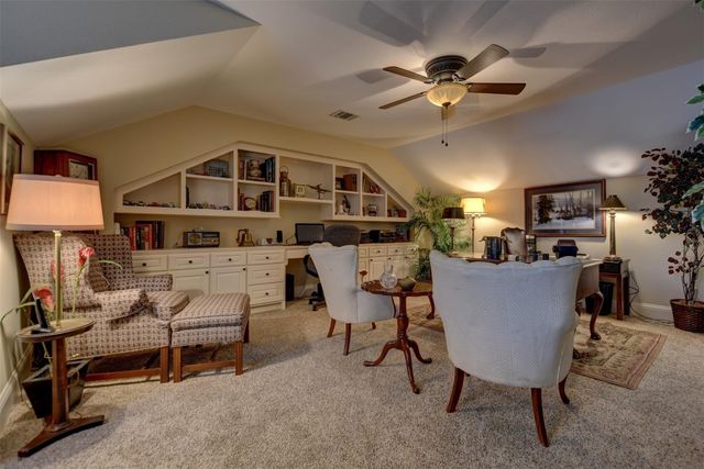 8456 Schuster Road, Ledbetter, TX 78946