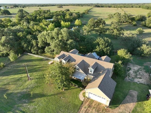 8456 Schuster Road, Ledbetter, TX 78946
