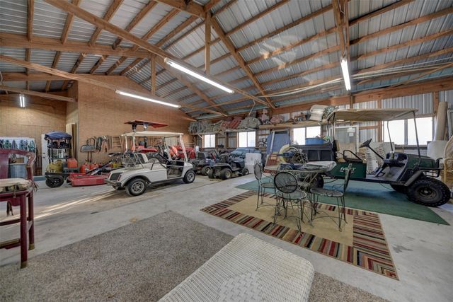 8456 Schuster Road, Ledbetter, TX 78946