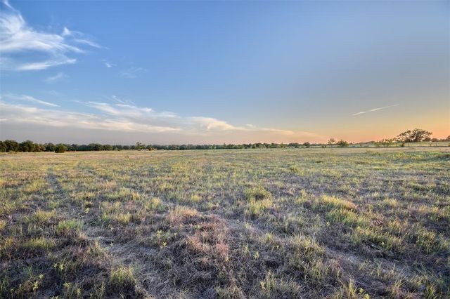 8456 Schuster Road, Ledbetter, TX 78946