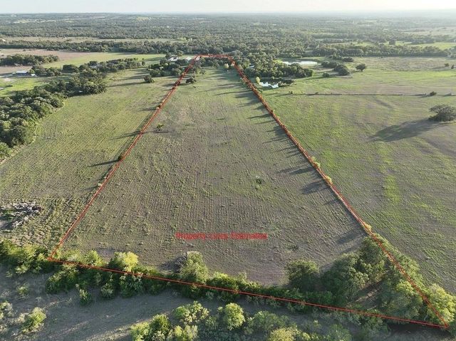 8456 Schuster Road, Ledbetter, TX 78946