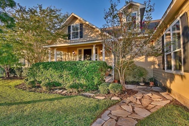 8456 Schuster Road, Ledbetter, TX 78946