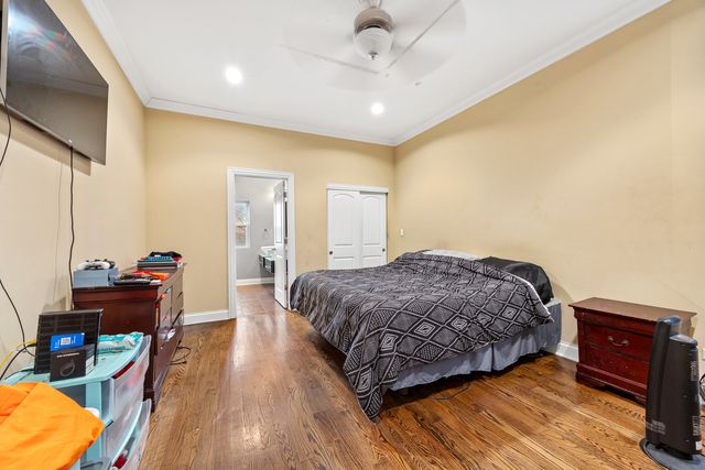 4403 S Prairie Avenue, Chicago, IL 60653