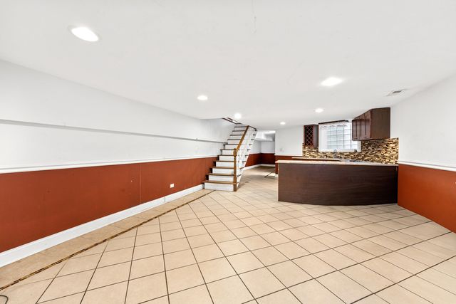 4403 S Prairie Avenue, Chicago, IL 60653