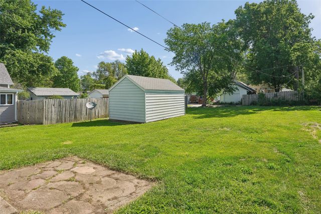 3305 E 13th Street, Des Moines, IA 50316