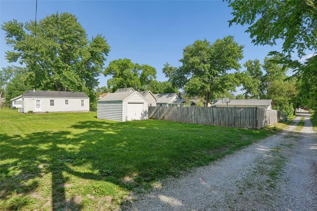 3305 E 13th Street, Des Moines, IA 50316