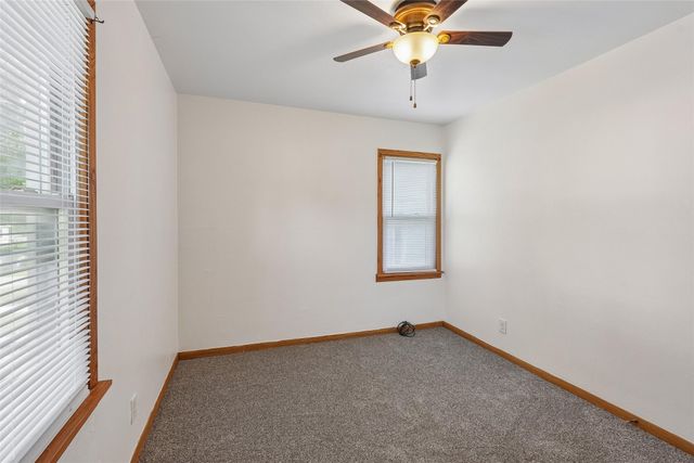 3305 E 13th Street, Des Moines, IA 50316