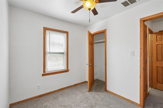 3305 E 13th Street, Des Moines, IA 50316