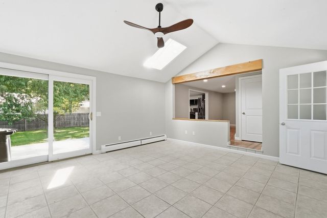 145 Gates Ave, East Longmeadow, MA 01028