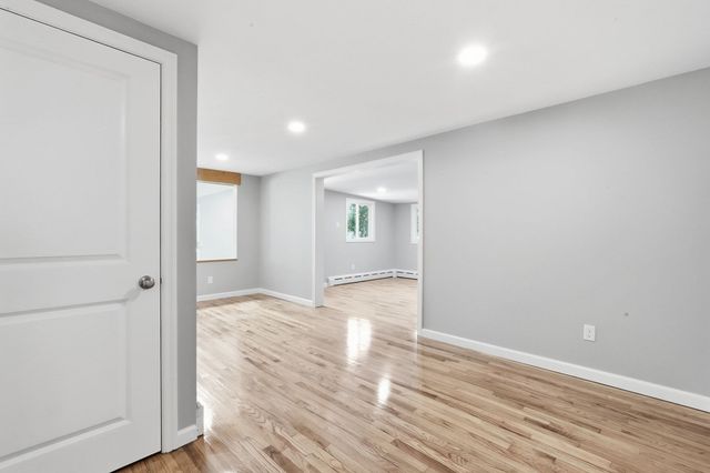 145 Gates Ave, East Longmeadow, MA 01028